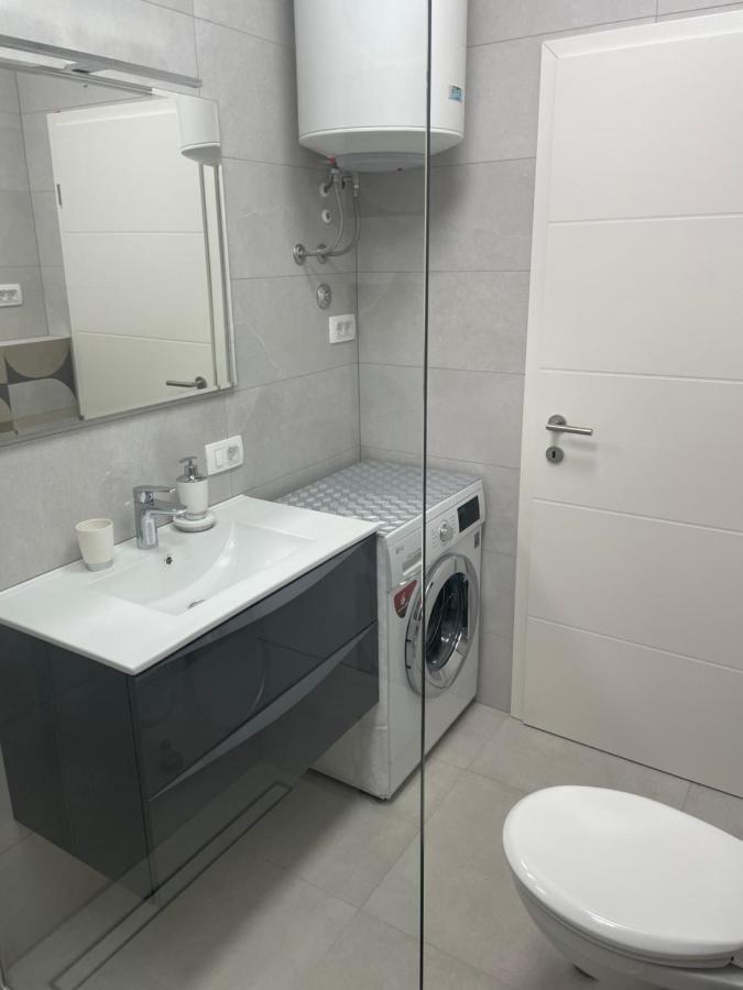 Spacious New App For 5 Persons, Close Beach&City Poreč Dış mekan fotoğraf