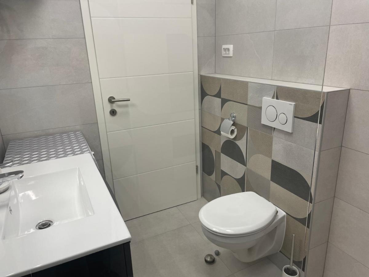 Spacious New App For 5 Persons, Close Beach&City Poreč Dış mekan fotoğraf