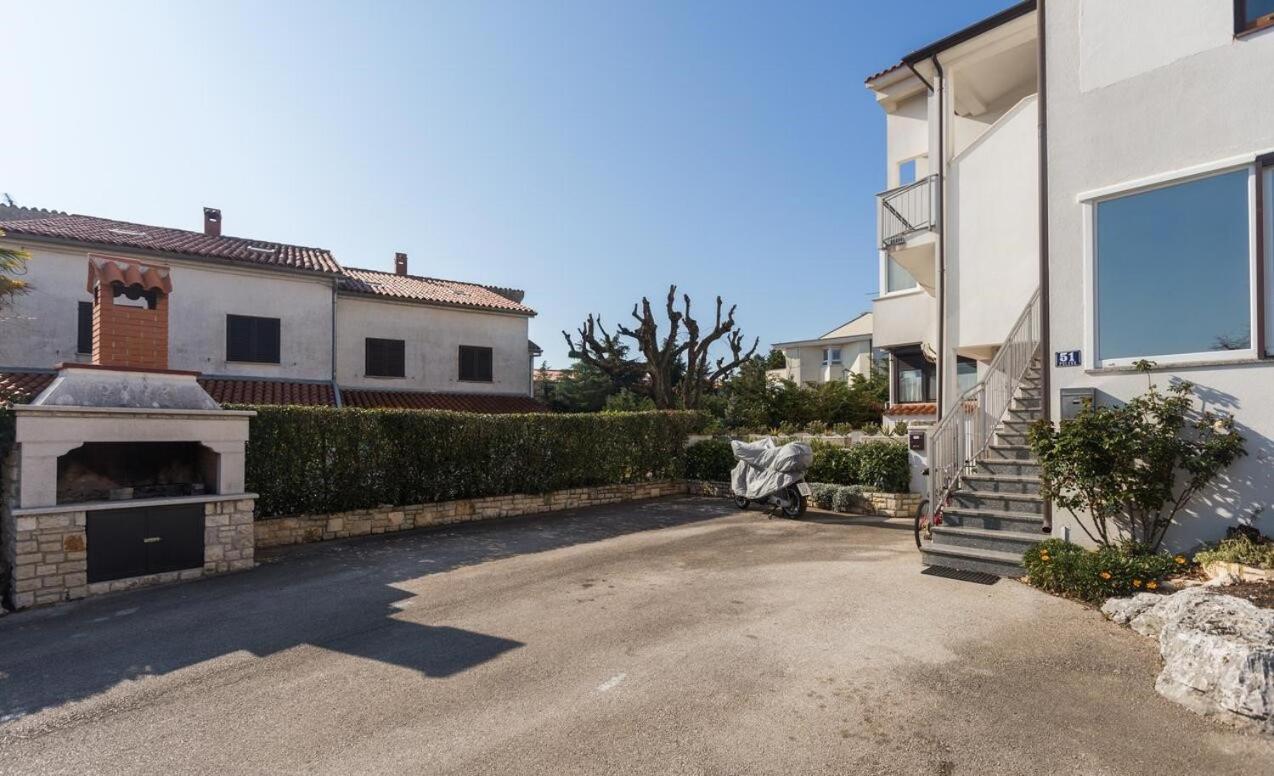 Spacious New App For 5 Persons, Close Beach&City Poreč Dış mekan fotoğraf